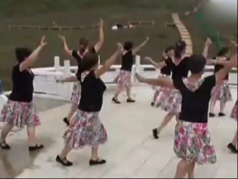 翠屏广场舞陪你一起看草原一步一步教正背面教学分解动作学跳舞